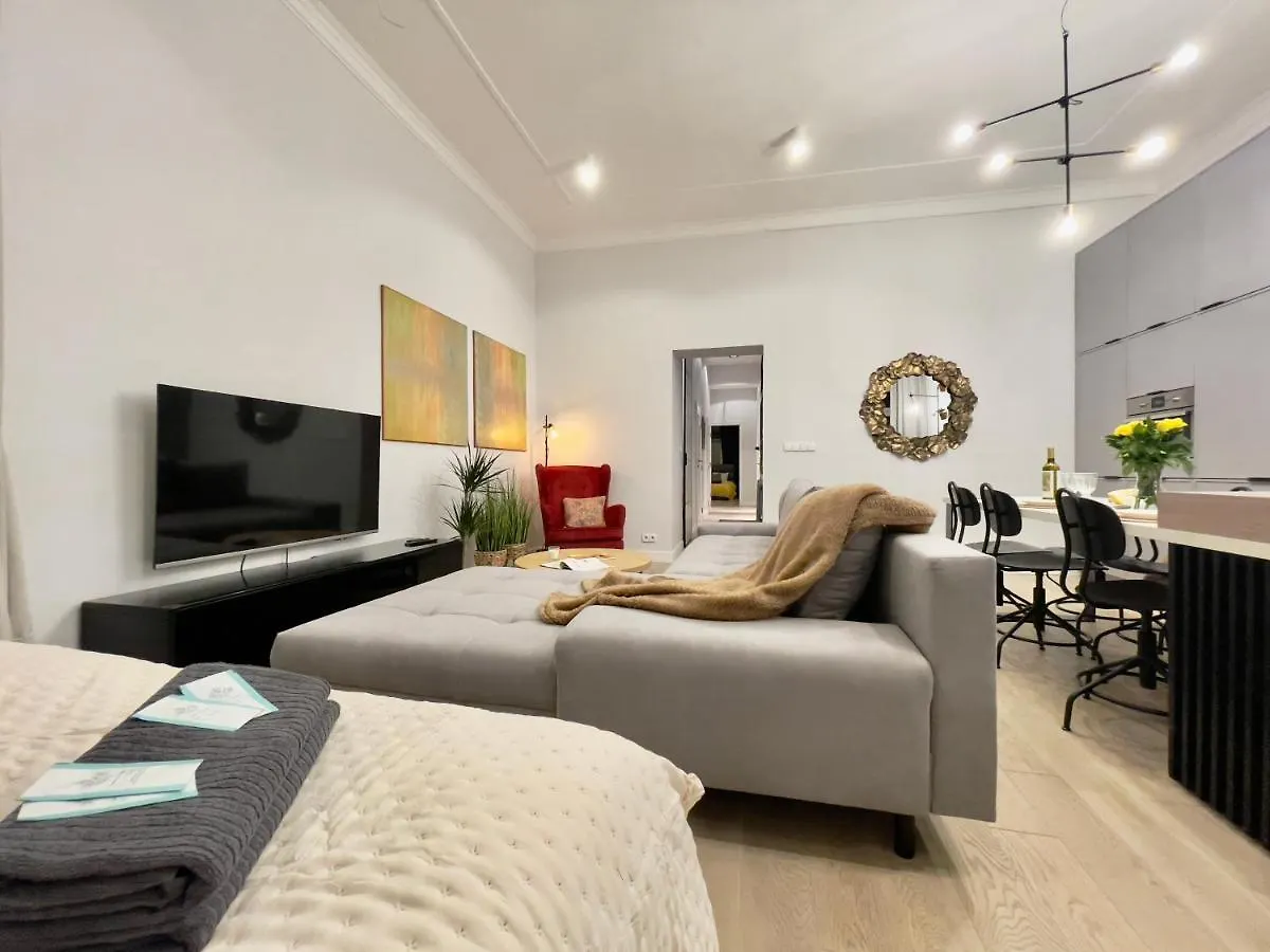Spacious Apart In The Center- Main Square 300M Wroclaw Apartment